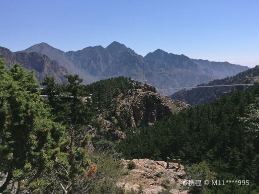 宁夏贺兰山国家森林公园贺兰山人行索桥