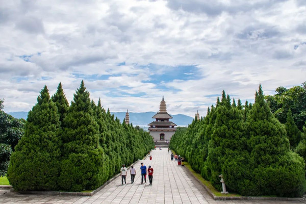大理三座千年古塔,一座重建的崇圣寺,建筑文化有何出彩的地方?