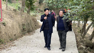 北流市政协李永才到六靖镇沉香种植基地指导工作