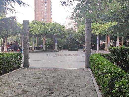 龙泉广场