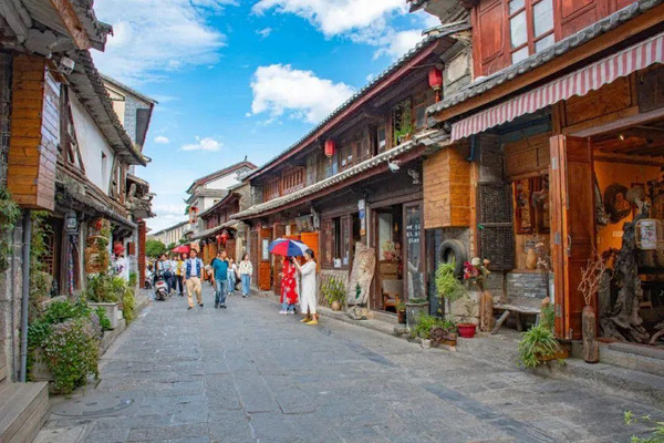 大理热门旅游行程：自驾洱海西线和东线，赏瑰丽“海村风光”
