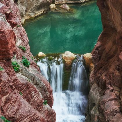 老君山景区+云台山风景名胜区+万仙山景区+中华影视村-郭亮村+白马寺+龙门石窟+清明上河园6日5晚拼小团