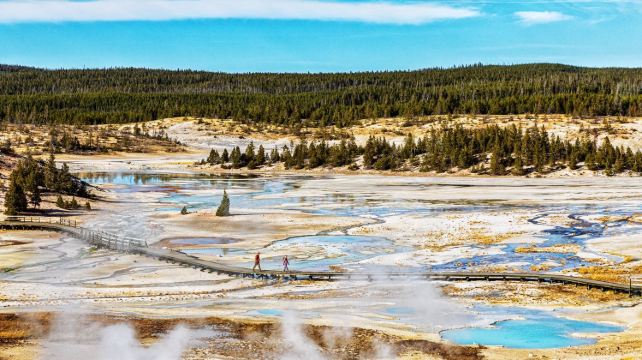 5-Day Yellowstone National Park Tour from Seattle · Coeur d’Alene, Missoula, Grand Teton National Park and Spokane