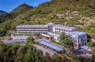 北京密云黑龙潭房车露营度假村，旅游不可错过的度假村，享受京郊的宁静美好！