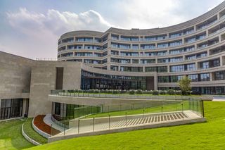 这里景美人少距离近,依山傍水空气好,只需一个小时即可到达