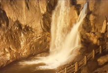 雌雄瀑布景点图片