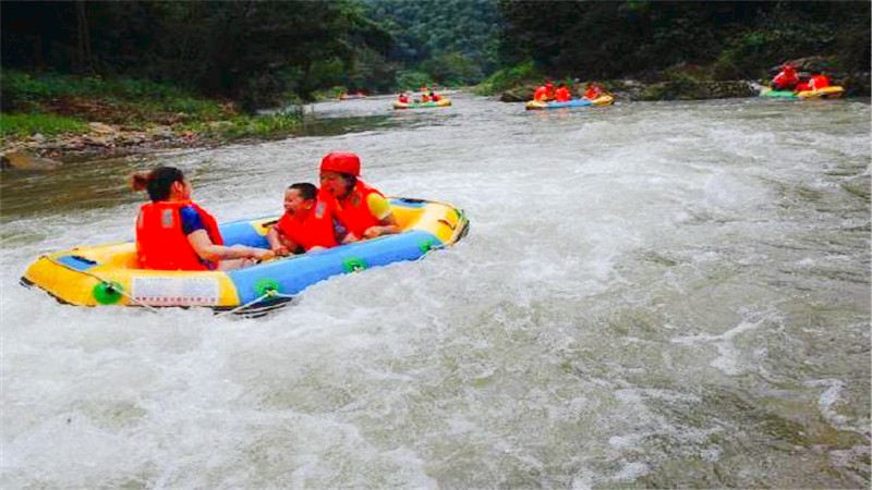 桃源虎溪峡谷漂流
