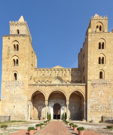 5D4N • Coasts, temples, baroque streets, cliff-top theatres, and a live volcano -- five days, all in Sicily
