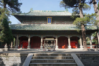 邹城自驾游(1)---孟庙、孟府、博物馆、护驾山。