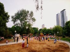 汉口江滩-武汉-千堆雪百丈冰