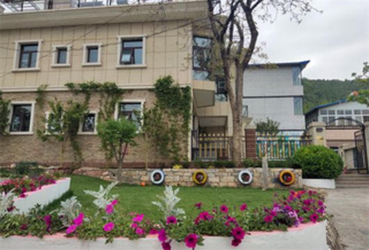 北京平谷金海湖清馨山居别墅民宿，山石瀑布采摘垂钓，四季皆风景