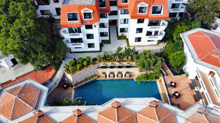 在鼓浪屿岛上享受下午茶,闽南小吃自助餐,踏海听浪感受两个世界