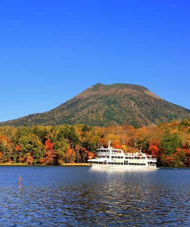 5天4晚 • 尊享北國浪漫・情侶漫遊・企鵝漫步＆天狗山夜景＆青池富良野＆洞爺湖雪地摩托車