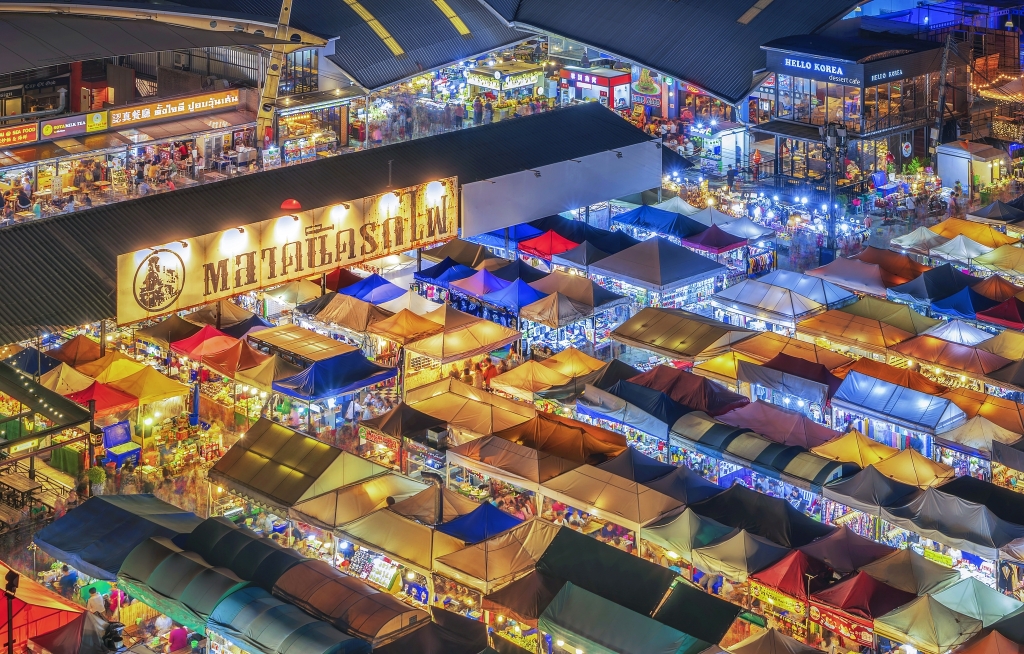 曼谷拉差达火车夜市游玩攻略-拉差达火车夜市门票多少钱/价格表-团购票价预定优惠-景点地址在哪里/图片介绍/参观预约/旅游游览顺序攻略及注意事项/营业时间-【携程攻略】