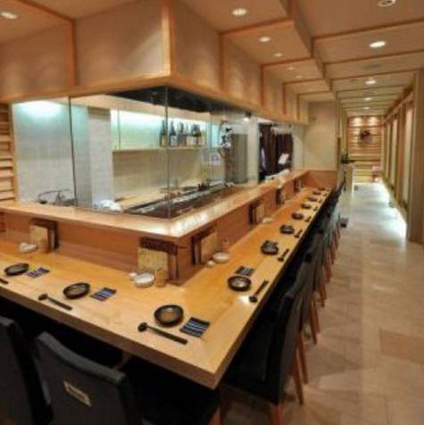 Toriyasu Bettei Sakanamachiten餐厅图片