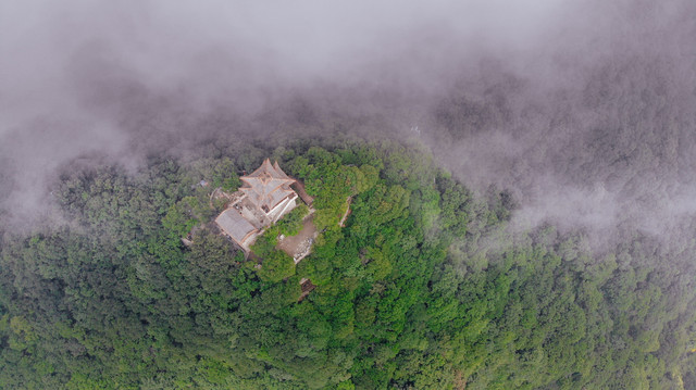 山西云丘山,走进千年古村落,探寻冰洞奇观