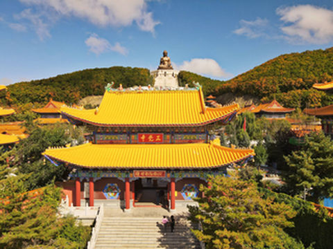 赏初秋红叶、探秘千年古墓,东北这座小城一到秋天美成童话