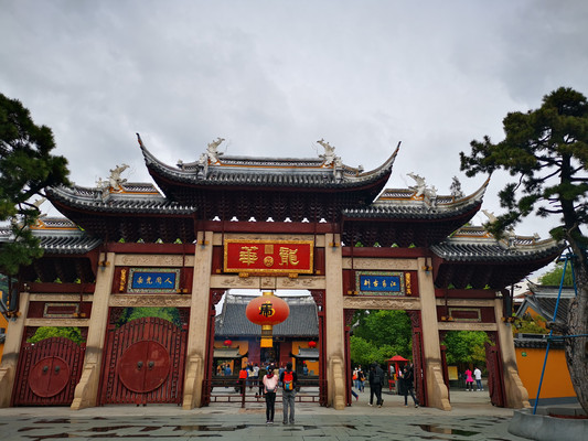 闲游上海三大寺庙