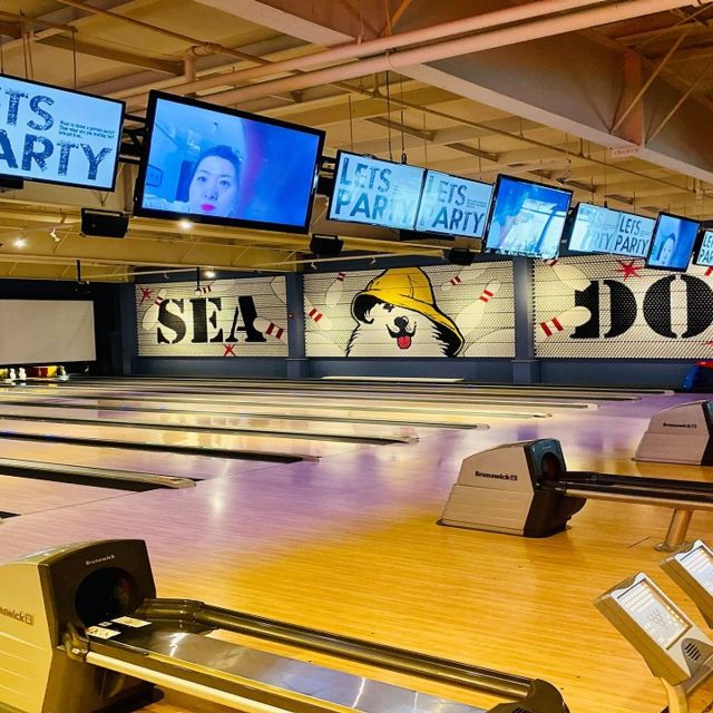 Sea Dog Bowling & Brews Broadway
