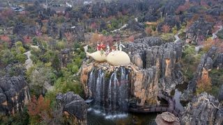 元旦跨年去旅游，高铁游云南石林，遇见最美的冬天