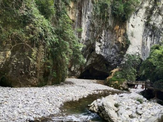 盘龙洞