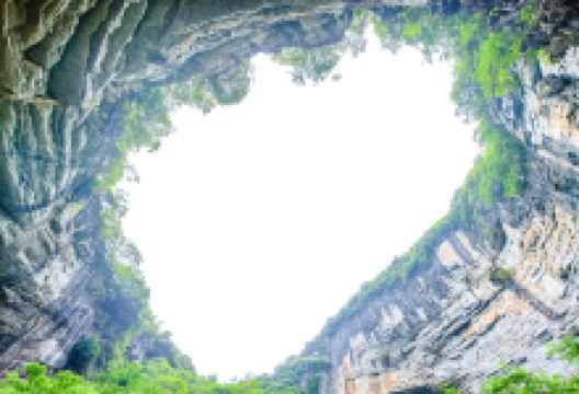 月岩山景点图片