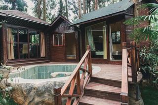 昆明“闹市”中的半山温泉别院，便宜哭了，偷得浮生半日闲