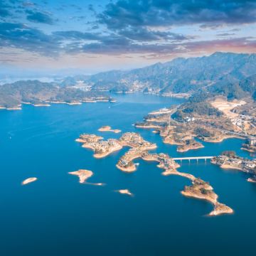 杭州+千岛湖景区+乌镇+西塘古镇4日3晚跟团游