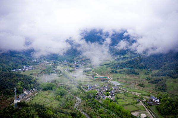 宜春旅行｜烟雨缠绵明月山，云海飞瀑惹人醉