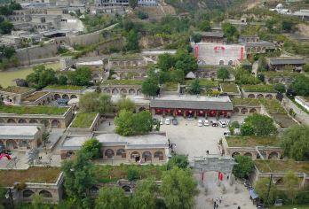 陕西延安文安驿镇+梁家河村+乾坤湾景区一日游【延安往返】【[出行无忧]延安市区内;火车站上门接送让您轻松出行;】