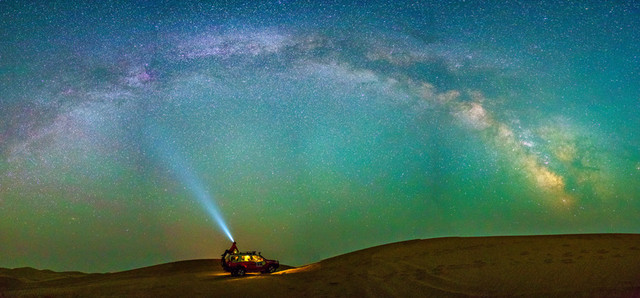 敦煌秘境观星团 鸣沙山沙漠腹地 看星星的圣地