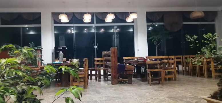 洱源县阿绪峰农家乐餐厅图片