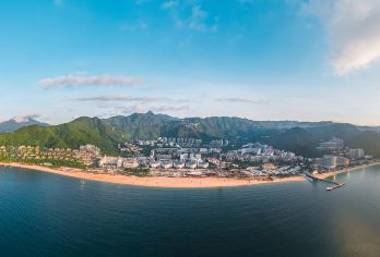 金色海岸游艇+大梅沙海滨+中英街+地王观光+深圳一日游【[定制优势]可小团/大团定制，适合单位、企业、团队出游，定制可搭配当地特色项目/网红打卡点，咨询客服】