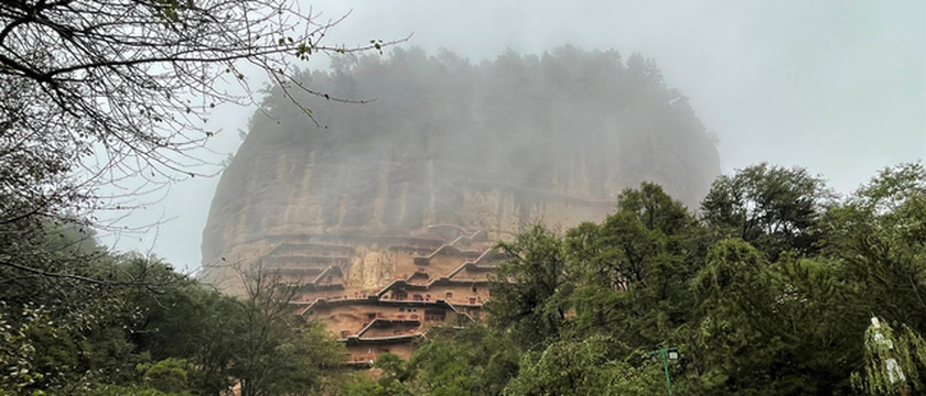 多彩甘肃-麦积烟雨