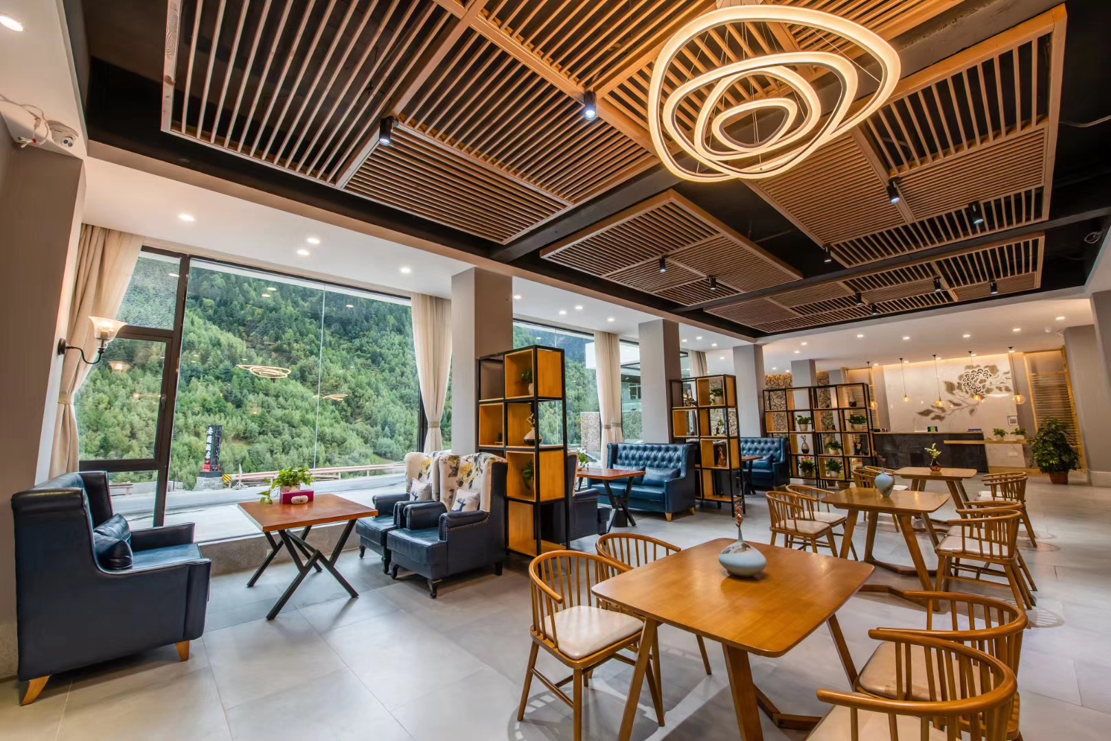 四姑娘山安兰酒店·餐厅餐厅图片