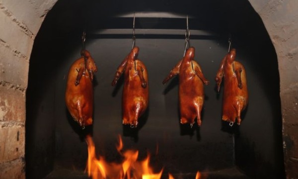 大燚果木烧鹅·明炉头牌清远鸡·扒金山(山湖城店)