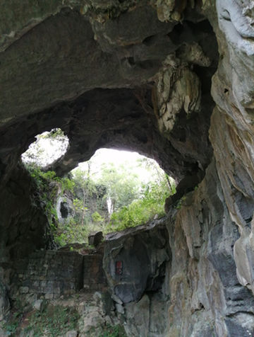 大小天桥,大小眼!桂林灌阳月岭古民居惊现神奇溶洞!