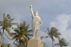 自由女神像-阿加尼亚