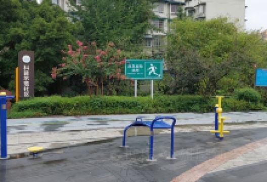 石犀运动公园-人口文化广场景点图片