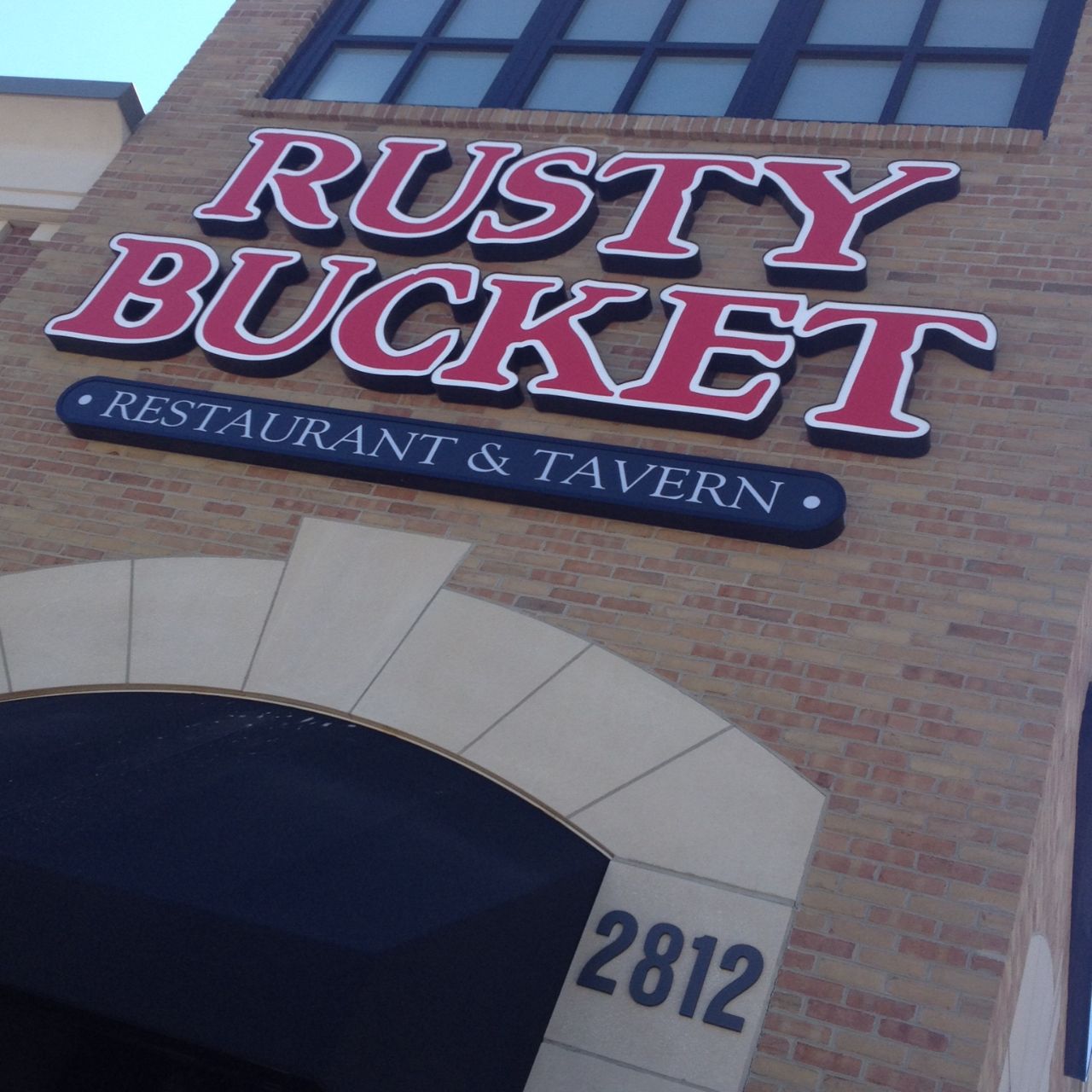 Rusty Bucket Restaurant and Tavern