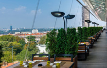 SkyLounge Belgrade餐厅图片