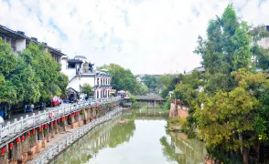 2-Day Jinhua Tour: Explore Youbu Ancient Town and Zhuge Eight-Diagrams Village, Shuanglong Scenic Area's natural beauty