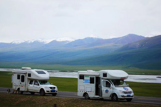 房车从拉萨出发,全程走318国道,AA拼车出行