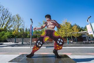 赏南湖璀璨，品唐山宴，住足球酒店，这个周末嗨起来