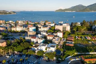 打卡深圳海边庭院ins风网红民宿，假装在国外度假丨巢里巢外