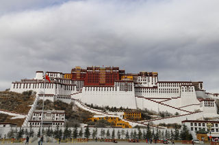 生命不过一场旅行 一路向西打卡拉萨 追寻纳木措的自由 感受布达拉宫的洗涤
