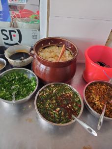 紫竹林蒙自过桥米线(息龙小区店)-大理市-CD云上