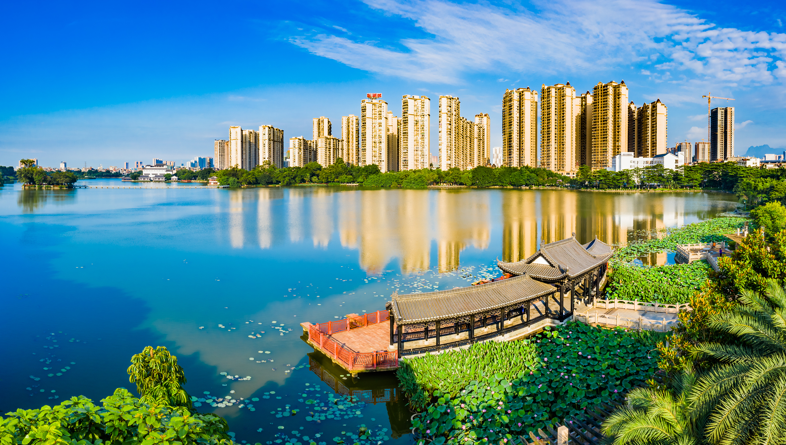 3-Day Guigang Tour: Garden Expo Park's lakeside beauty, Pingtian Mountain's ecological charm