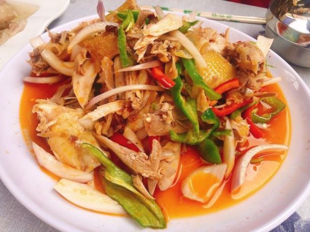 美食街秘制椒麻鸡店餐厅图片