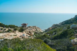 2-Day Putian & Meizhou Island Tour: Faith at the Ancestral Mazu Temple, Natural Beauty at Lianchi Ao Beach